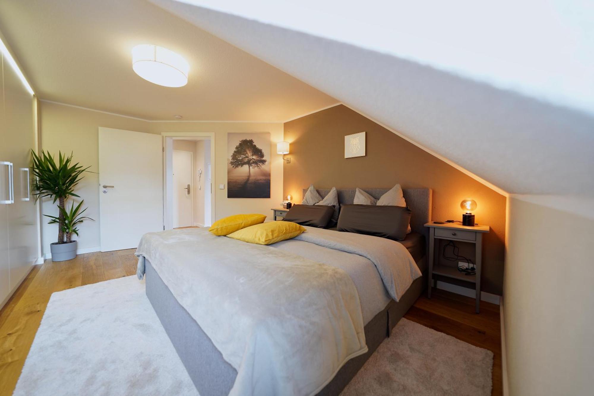 Edler Wohnraum Noble Stadtoase Mit Boxspringbett, Kaffeevollautomat & Parkplatz Zwickau Exterior foto